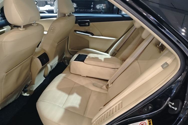 Used Toyota Camry 2015 Dual-Engine 2.5 HG Luxury Navigation Edition Left Rear Seat