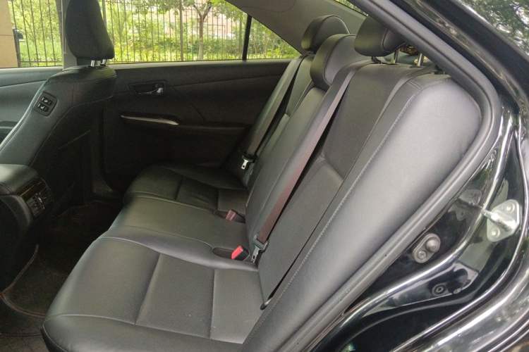 Used Toyota Camry 2015 2.5G Luxury Navigation Edition Left Rear Seat