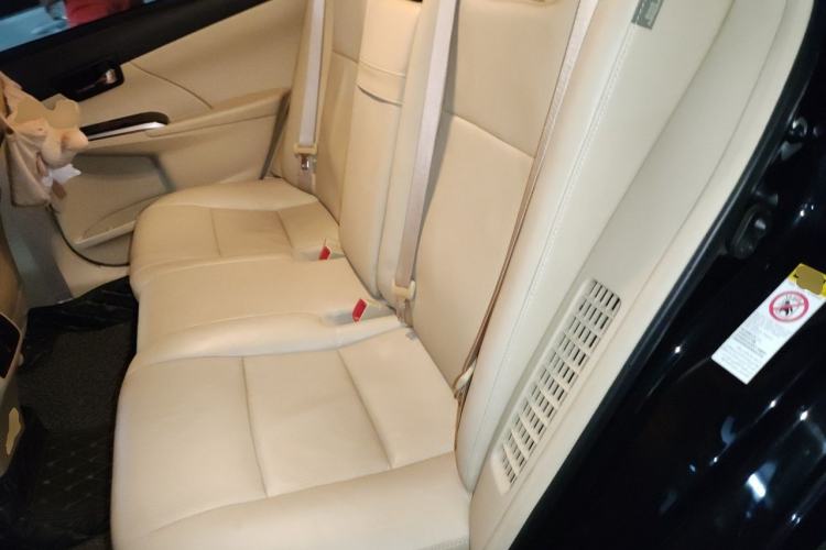 Used Toyota Camry 2015 Dual-Engine 2.5 HG Luxury Navigation Edition Left Rear Seat