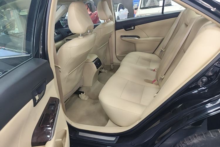 Used Toyota Camry 2015 2.5G Luxury Navigation Edition Left Rear Seat