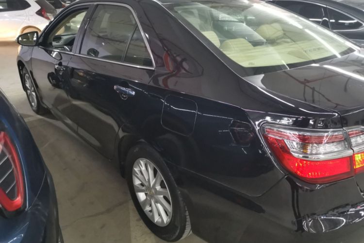 Used Toyota Camry 2015 2.0G Premier Edition Left Side