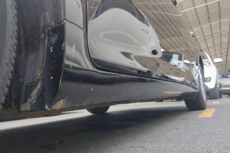 Used Toyota Camry 2015 2.0G Premier Edition Left Side Sill