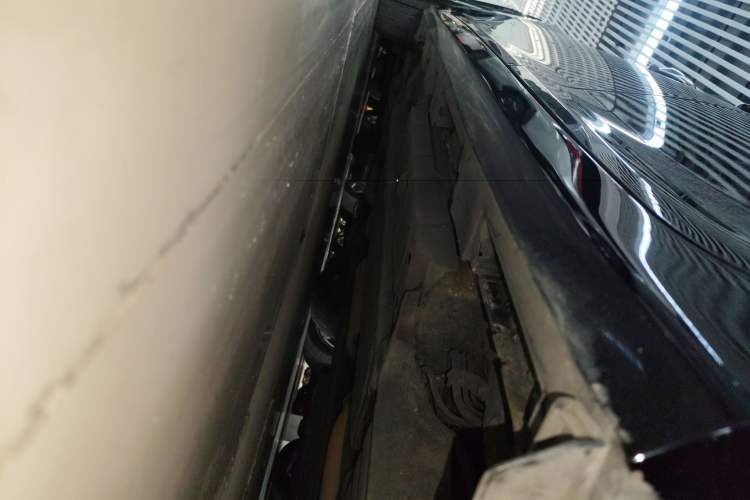 Used Toyota Camry 2015 2.0G Premier Edition Left Side Sill