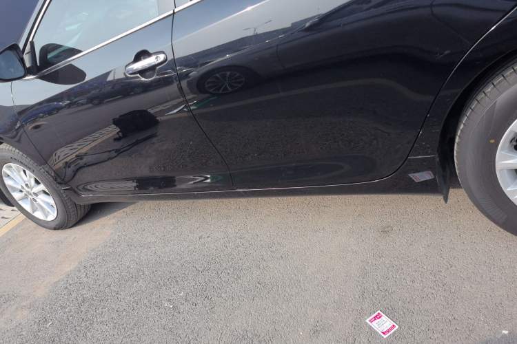 Used Toyota Camry 2015 2.0G Premier Edition Left Side Sill