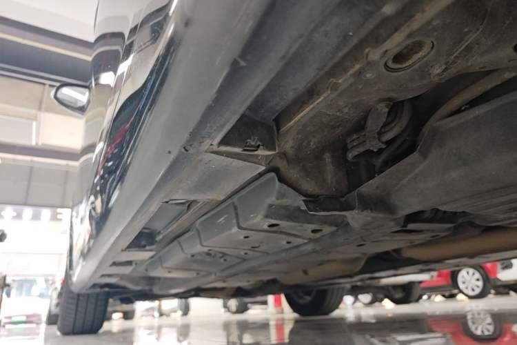 Used Toyota Camry 2015 2.0E Elite Edition Left Side Sill