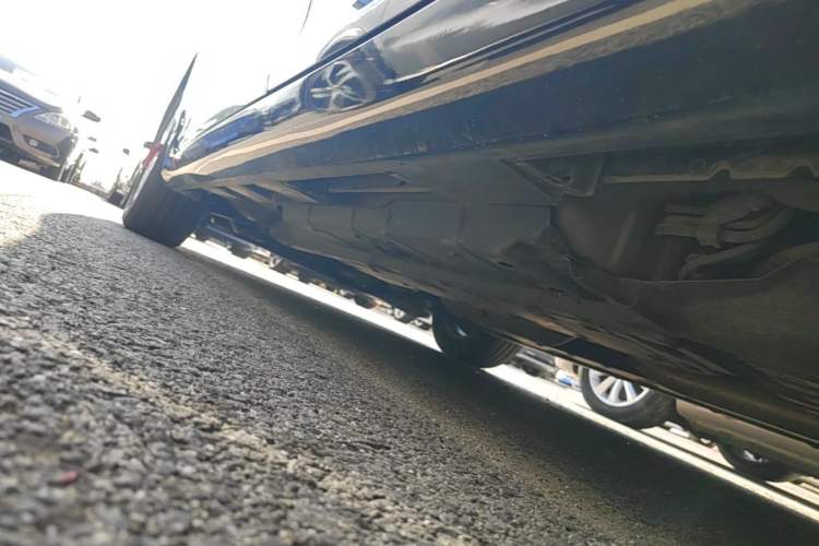 Used Toyota Camry 2015 2.0G Premier Edition Left Side Sill