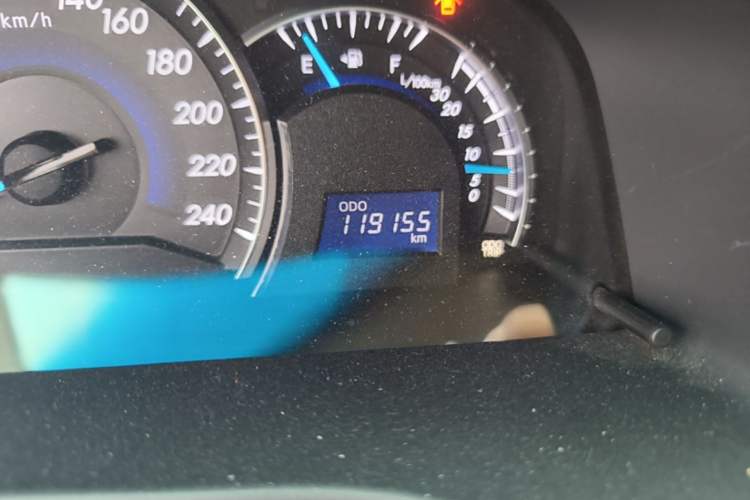 Used Toyota Camry 2015 2.0G Premier Edition Odometer Close Up