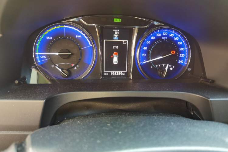 Used Toyota Camry 2015 Dual-Engine 2.5 HG Luxury Navigation Edition Odometer Close Up