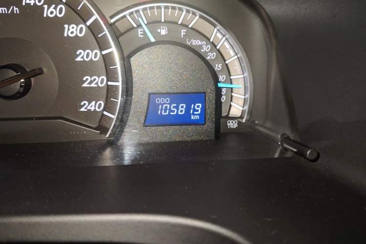 Used Toyota Camry 2015 Junrui 2.0S Activa Edition Odometer Close Up