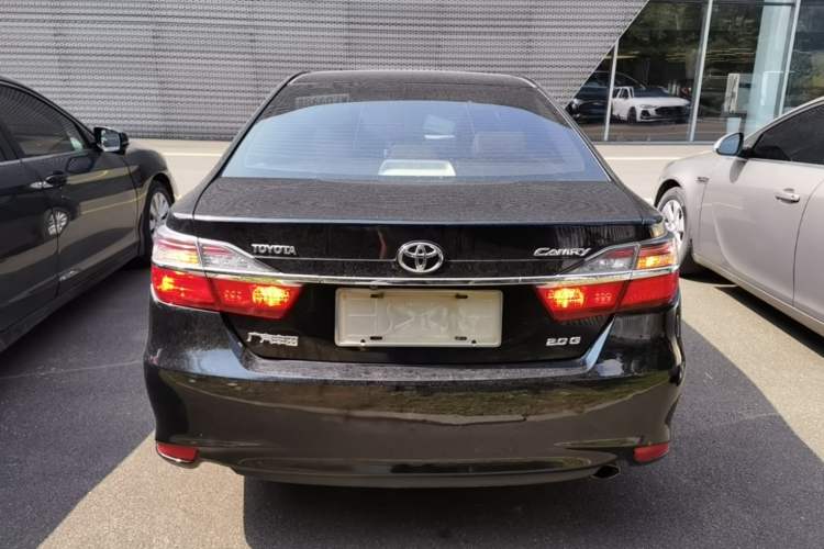 Used Toyota Camry 2015 2.0G Premier Edition Rear