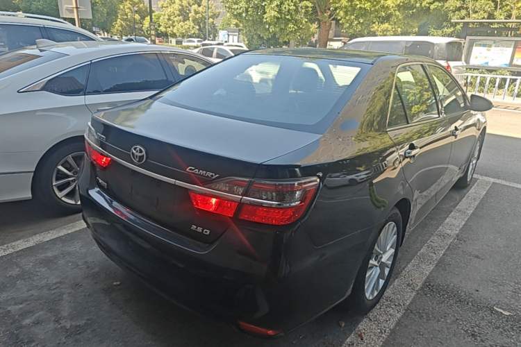 Used Toyota Camry 2015 2.5G Luxury Navigation Edition Rear Right 45 Deg