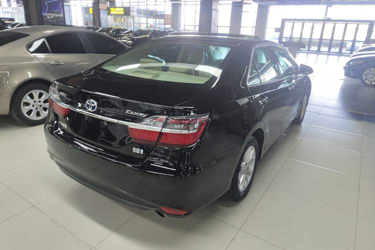 Used Toyota Camry 2015 Dual-Engine 2.5 HG Luxury Navigation Edition Rear Right 45 Deg