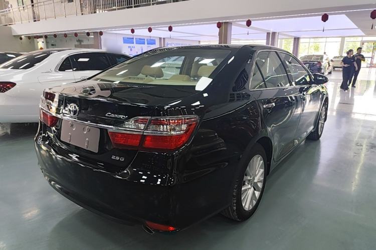 Used Toyota Camry 2015 2.5G Luxury Navigation Edition Rear Right 45 Deg