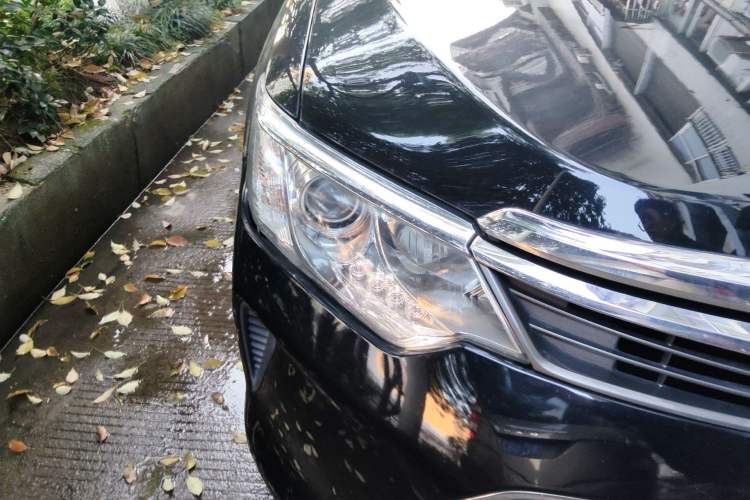 Used Toyota Camry 2015 2.0G Premier Edition Right Front Headlight