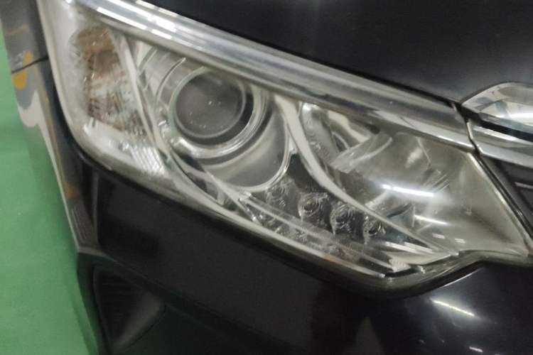 Used Toyota Camry 2015 2.0G Premier Edition Right Front Headlight