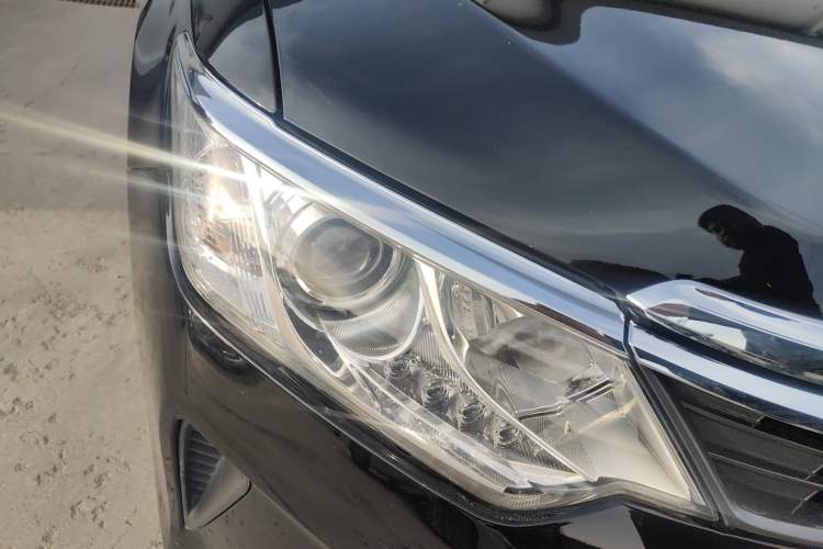 Used Toyota Camry 2015 2.0G Premier Edition Right Front Headlight