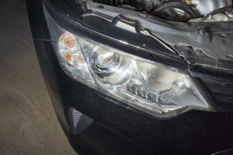 Used Toyota Camry 2015 2.0E Elite Edition Right Front Headlight
