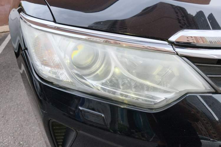 Used Toyota Camry 2015 Dual-Engine 2.5 HG Luxury Navigation Edition Right Front Headlight