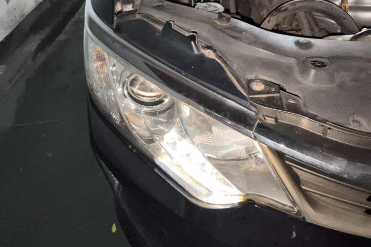 Used Toyota Camry 2015 2.0E Elite Edition Right Front Headlight