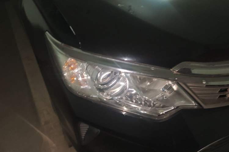 Used Toyota Camry 2015 2.0G Premier Edition Right Front Headlight