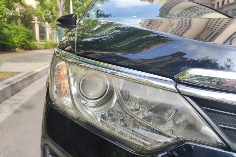 Used Toyota Camry 2015 2.0G Premier Edition Right Front Headlight
