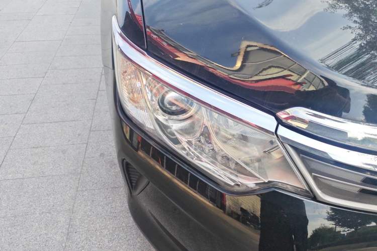 Used Toyota Camry 2015 2.0G Premier Edition Right Front Headlight
