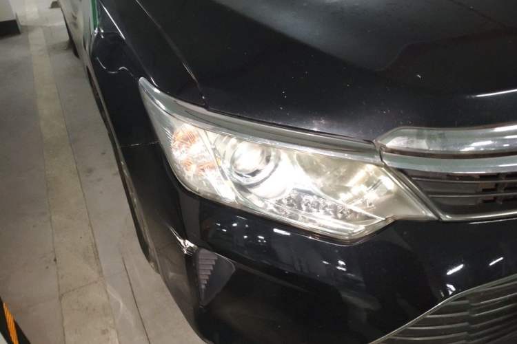Used Toyota Camry 2015 2.0G Premier Edition Right Front Headlight