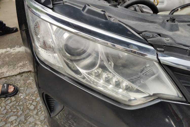 Used Toyota Camry 2015 2.0E Elite Edition Right Front Headlight