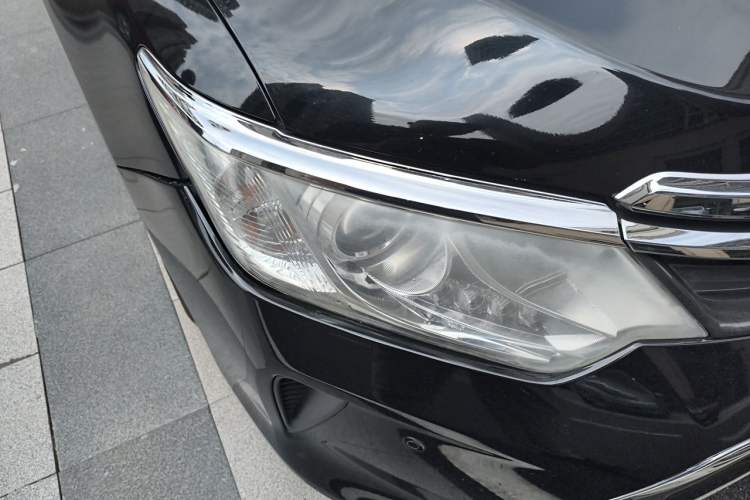 Used Toyota Camry 2015 2.0G Premier Edition Right Front Headlight