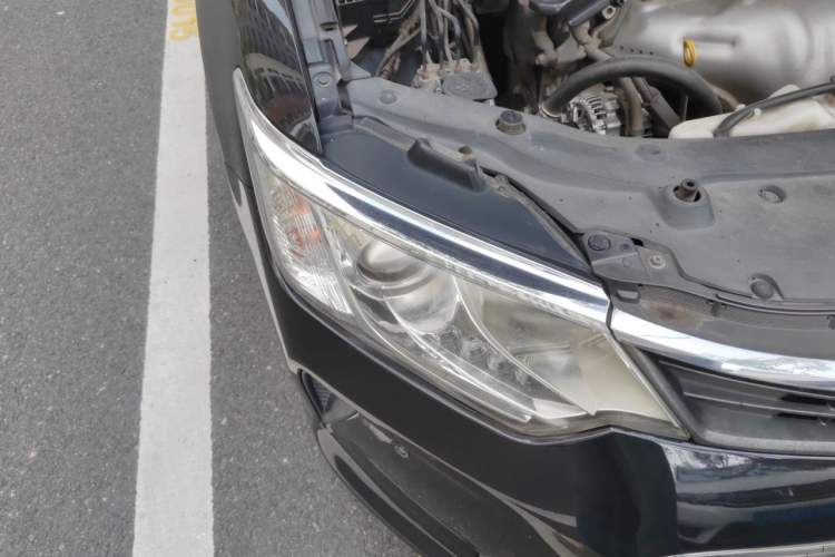 Used Toyota Camry 2015 2.0G Premier Edition Right Front Headlight