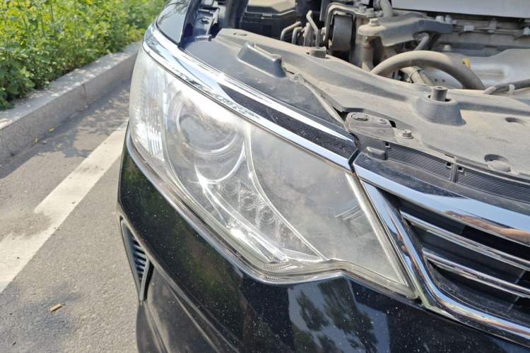 Used Toyota Camry 2015 2.0E Elite Edition Right Front Headlight
