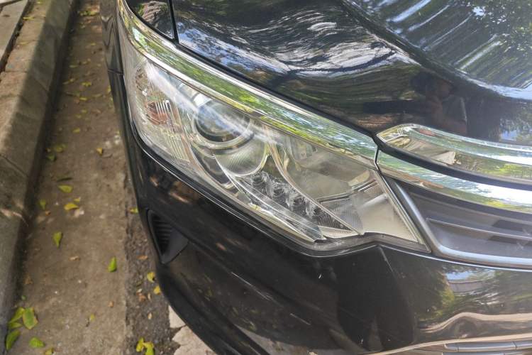 Used Toyota Camry 2015 2.0G Premier Edition Right Front Headlight