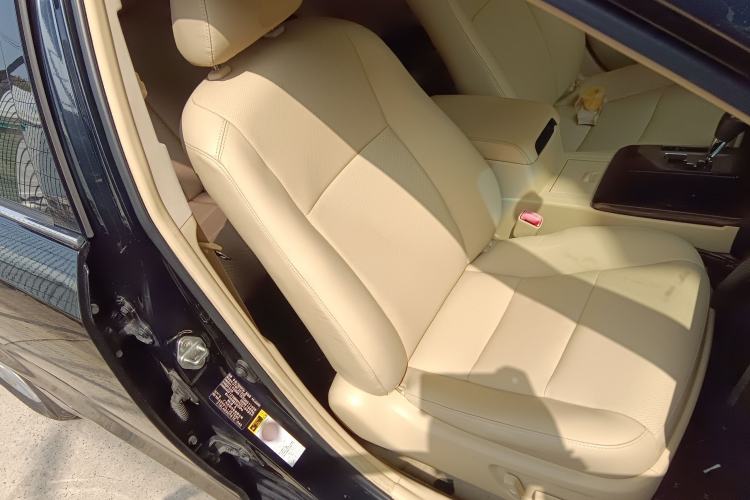 Used Toyota Camry 2015 2.0G Premier Edition Right Front Seat