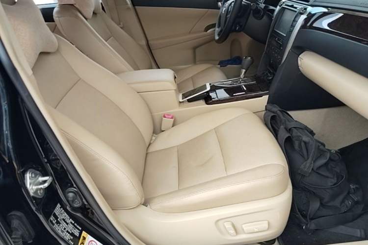 Used Toyota Camry 2015 2.5G Luxury Navigation Edition Right Front Seat