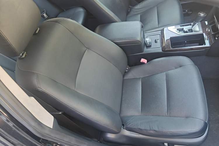 Used Toyota Camry 2015 2.5G Luxury Navigation Edition Right Front Seat