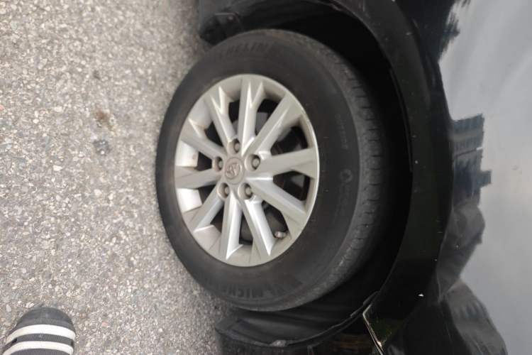 Used Toyota Camry 2015 2.0G Premier Edition Right Front Wheel Hub