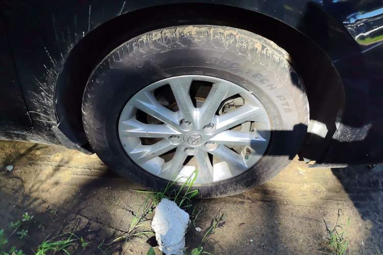 Used Toyota Camry 2015 2.0E Elite Edition Right Front Wheel Hub