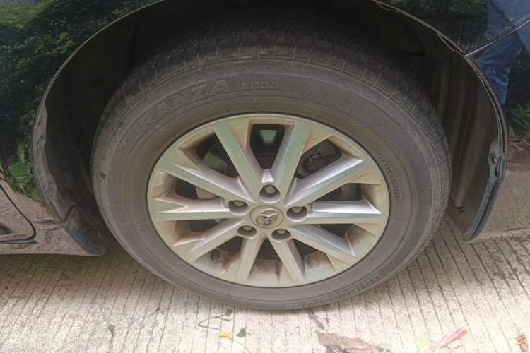 Used Toyota Camry 2015 2.0G Premier Edition Right Front Wheel Hub
