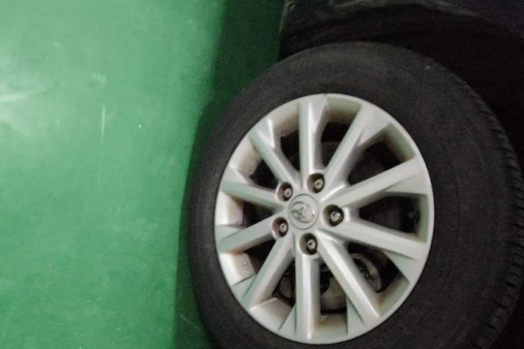 Used Toyota Camry 2015 2.0G Premier Edition Right Front Wheel Hub