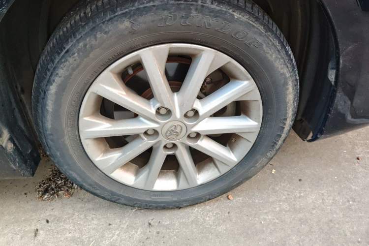 Used Toyota Camry 2015 2.0G Premier Edition Right Front Wheel Hub