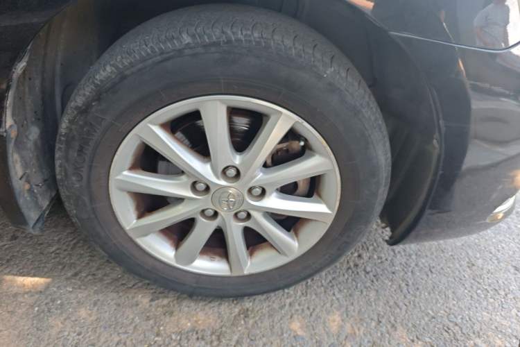 Used Toyota Camry 2015 2.0E Elite Edition Right Front Wheel Hub