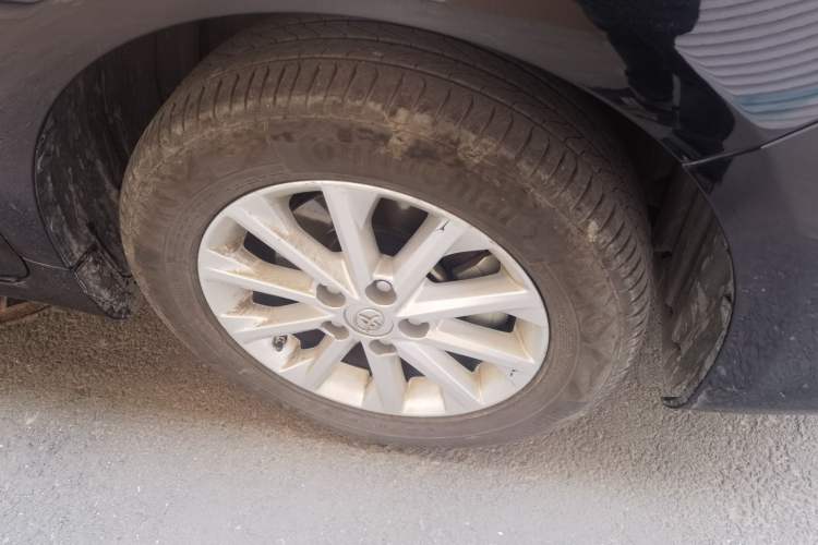 Used Toyota Camry 2015 2.0G Premier Edition Right Front Wheel Hub