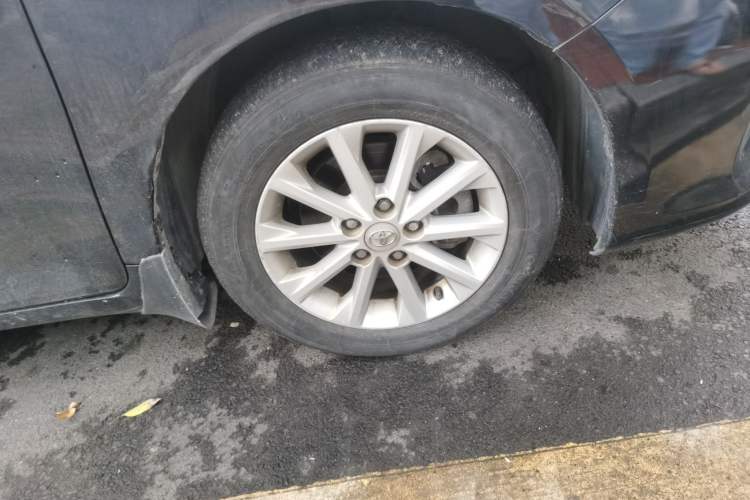 Used Toyota Camry 2015 2.0G Premier Edition Right Front Wheel Hub