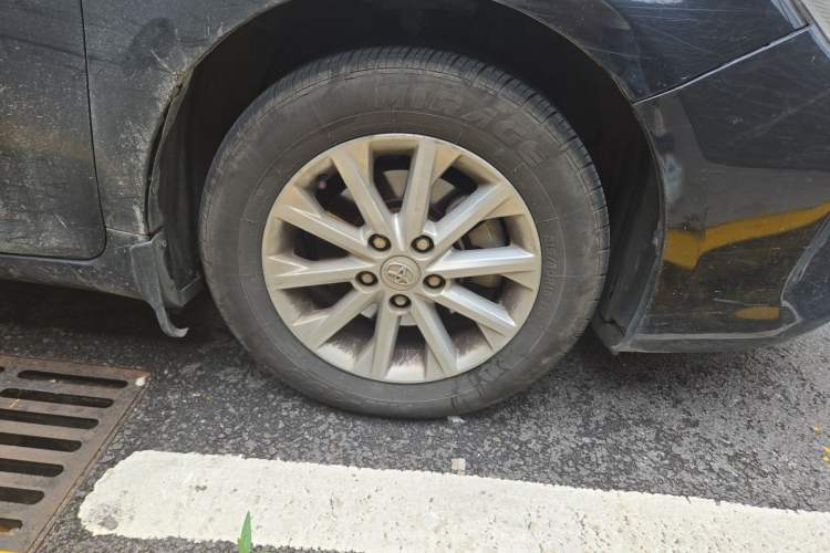 Used Toyota Camry 2015 2.0G Premier Edition Right Front Wheel Hub