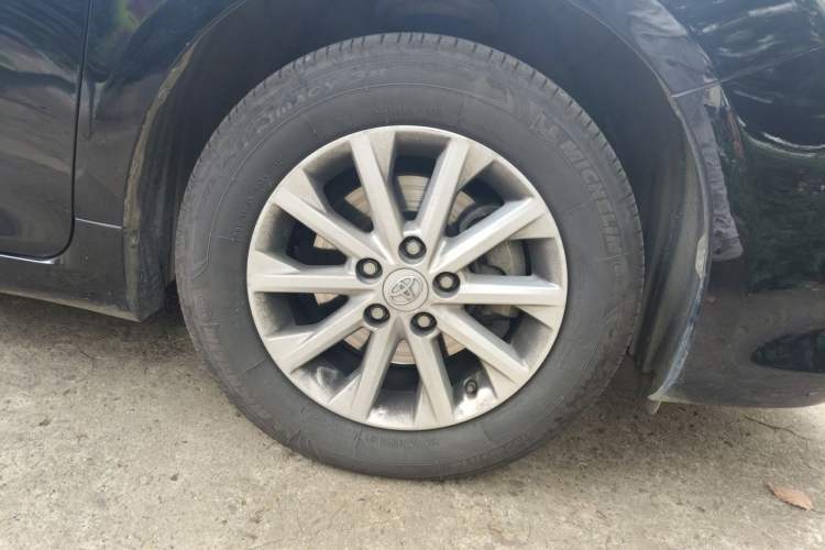 Used Toyota Camry 2015 2.0G Premier Edition Right Front Wheel Hub