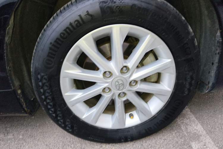 Used Toyota Camry 2015 Dual-Engine 2.5 HG Luxury Navigation Edition Right Front Wheel Hub