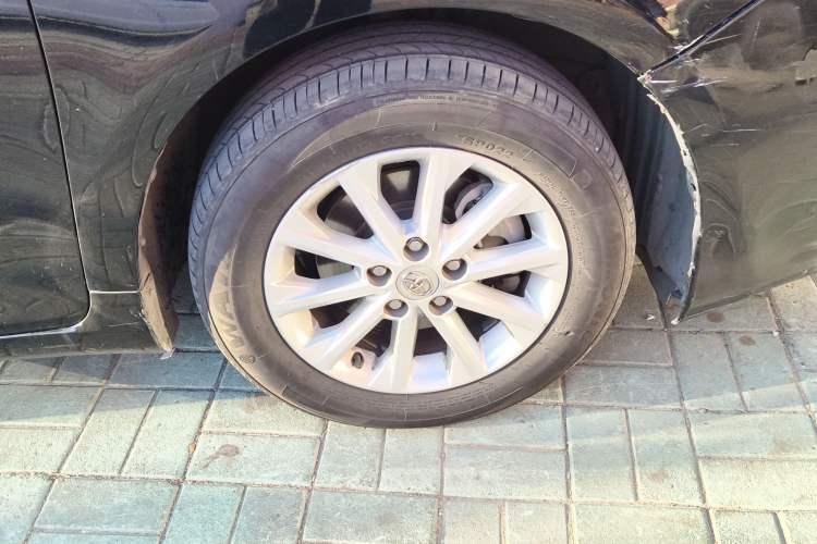 Used Toyota Camry 2015 2.0G Premier Edition Right Front Wheel Hub