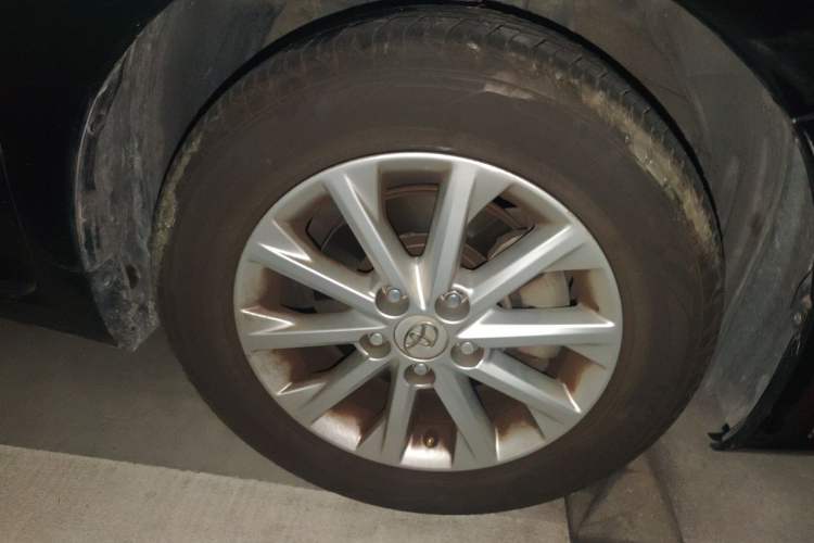 Used Toyota Camry 2015 2.0G Premier Edition Right Front Wheel Hub