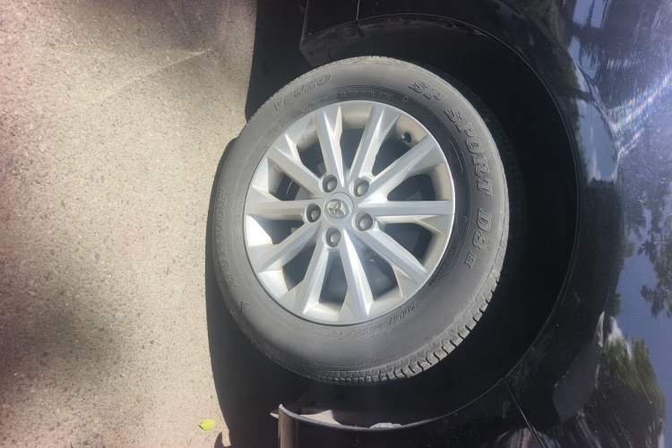 Used Toyota Camry 2015 2.0G Premier Edition Right Front Wheel Hub