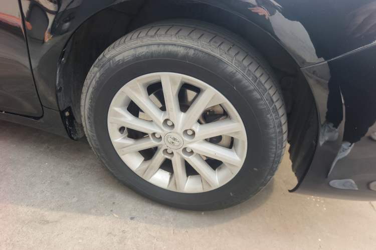 Used Toyota Camry 2015 2.0G Premier Edition Right Front Wheel Hub